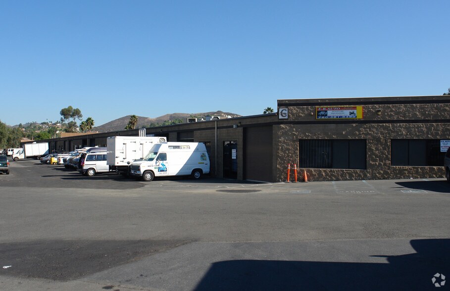 Primary Photo Of 2244 S Santa Fe Ave, Vista Manufacturing For Lease