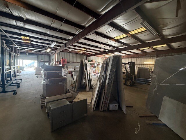 More Photos Of 3852 L B Mcleod Rd, Orlando Warehouse For Lease