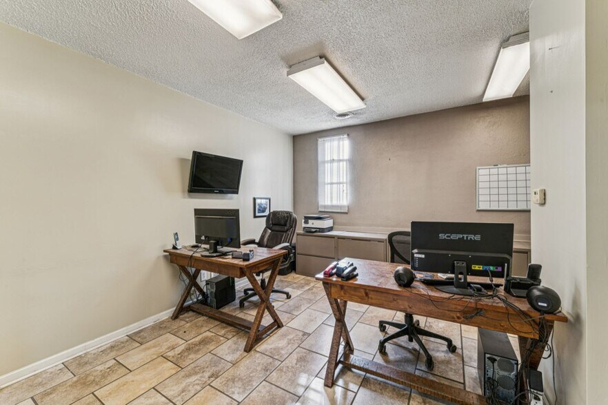 More Photos Of 1839 N 10th St, Kansas City Warehouse For Sale