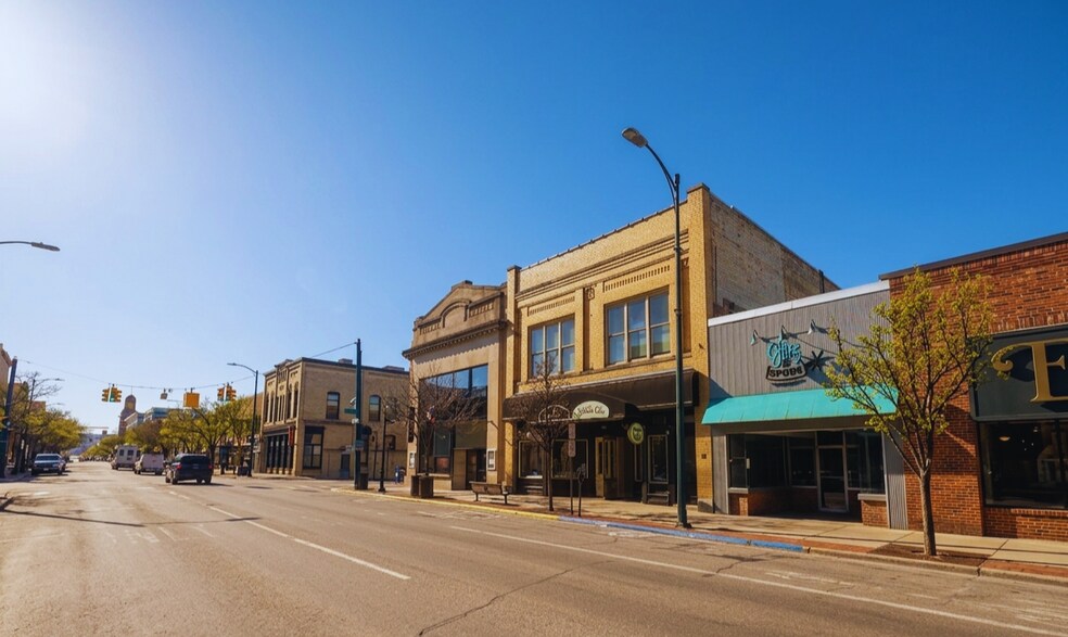More Photos Of 207 E Front St, Traverse City General Retail For Sale