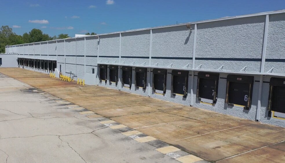 More Photos Of 8400 Winchester Rd, Memphis Warehouse For Lease