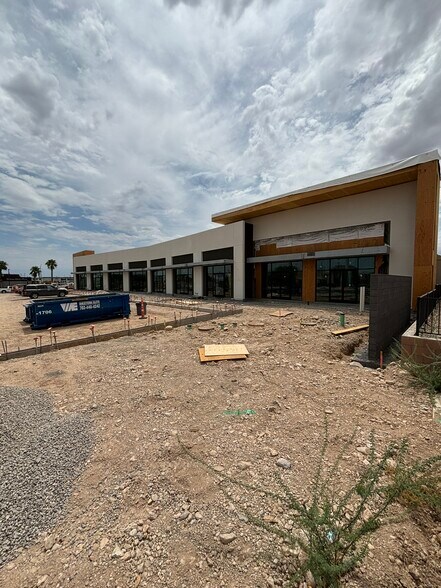 More Photos Of Warm Springs & Tenaya W-SWC, Las Vegas General Retail For Lease