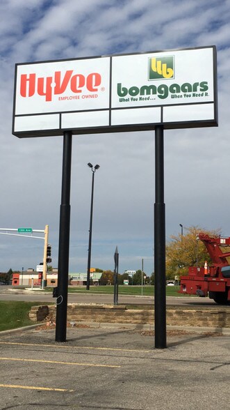 More Photos Of 1230 State St N, Waseca Storefront For Lease