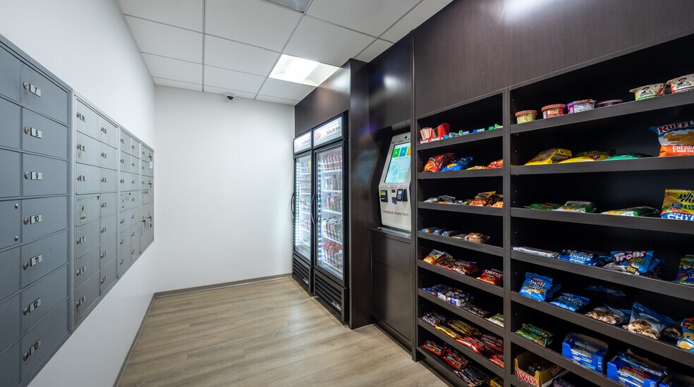 More Photos Of 4900 Woodway Dr, Houston Office For Lease