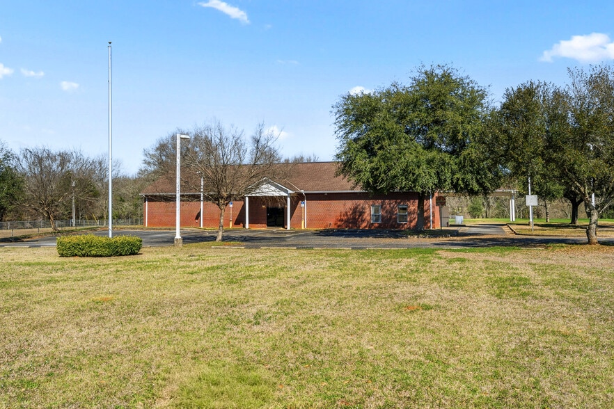 More Photos Of 2828 Harvest Rd, Jay Religious Facility For Sale