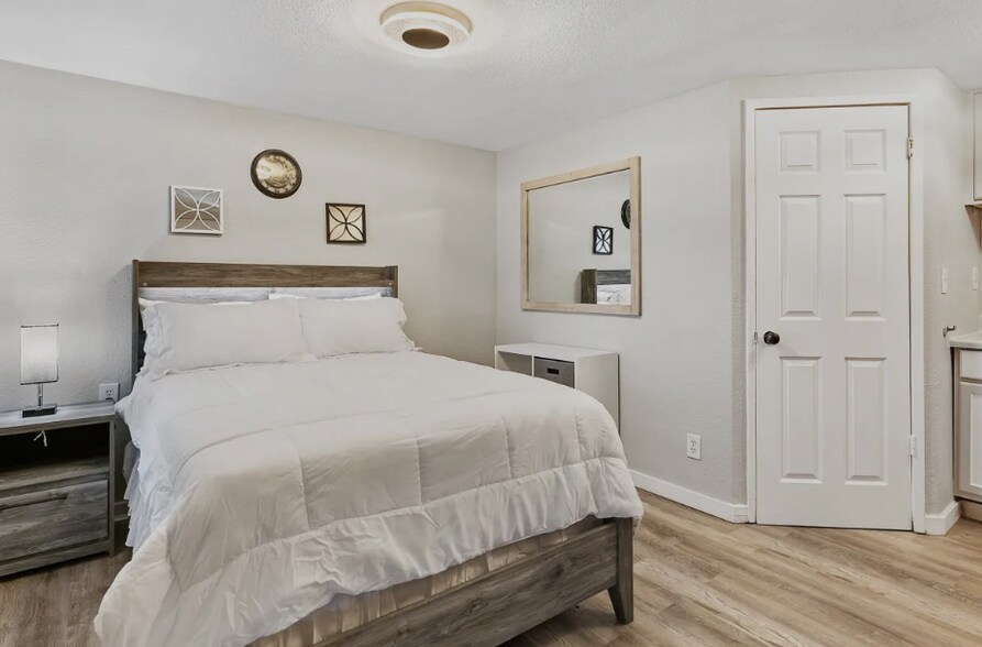 More Photos Of 2150 Victorian Ave, Sparks Apartments For Sale