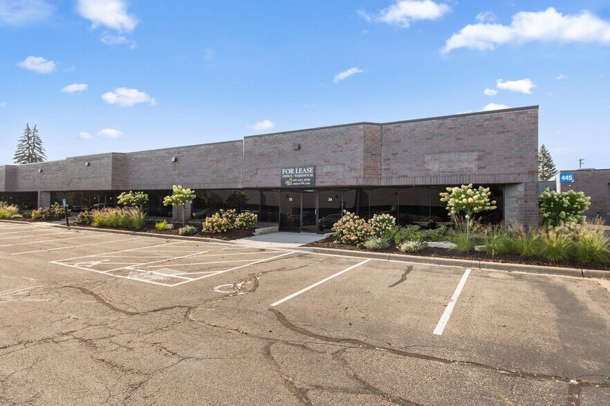 More Photos Of 425 Etna St, Saint Paul Light Manufacturing For Lease