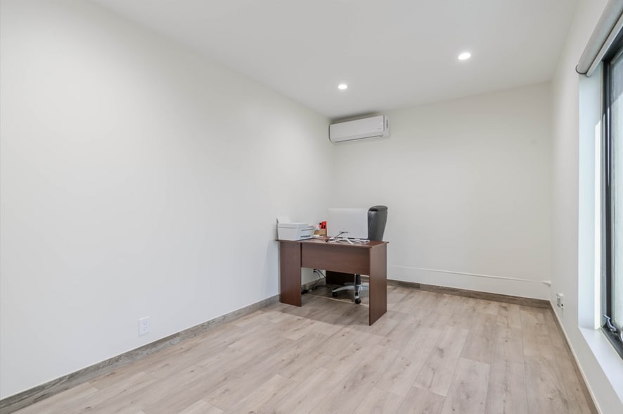 More Photos Of 11635-11637 Tuxford St, Sun Valley Warehouse For Sale