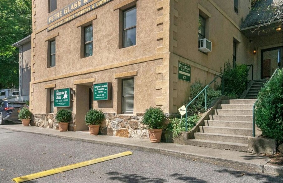 Primary Photo Of 29 Haines Rd, Bedford Hills Loft Creative Space For Lease