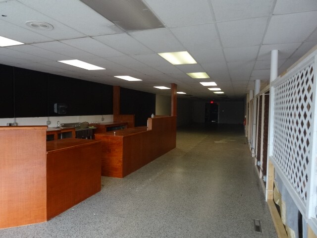 More Photos Of 118-124 N Main St, Spring Lake Storefront Retail Office For Sale