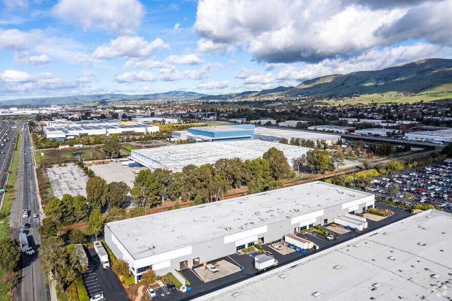 More Photos Of 47630-47654 Kato Rd, Fremont Warehouse For Lease