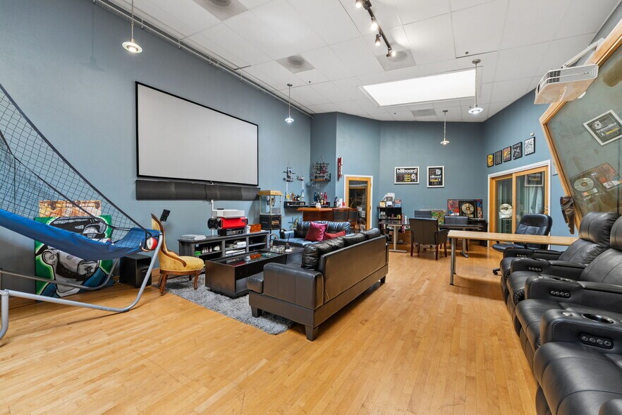 More Photos Of 825-829 27th Ave, Oakland Manufacturing For Sale