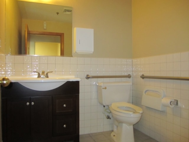 More Photos Of 2881 S Valley View Blvd, Las Vegas Office Residential For Lease