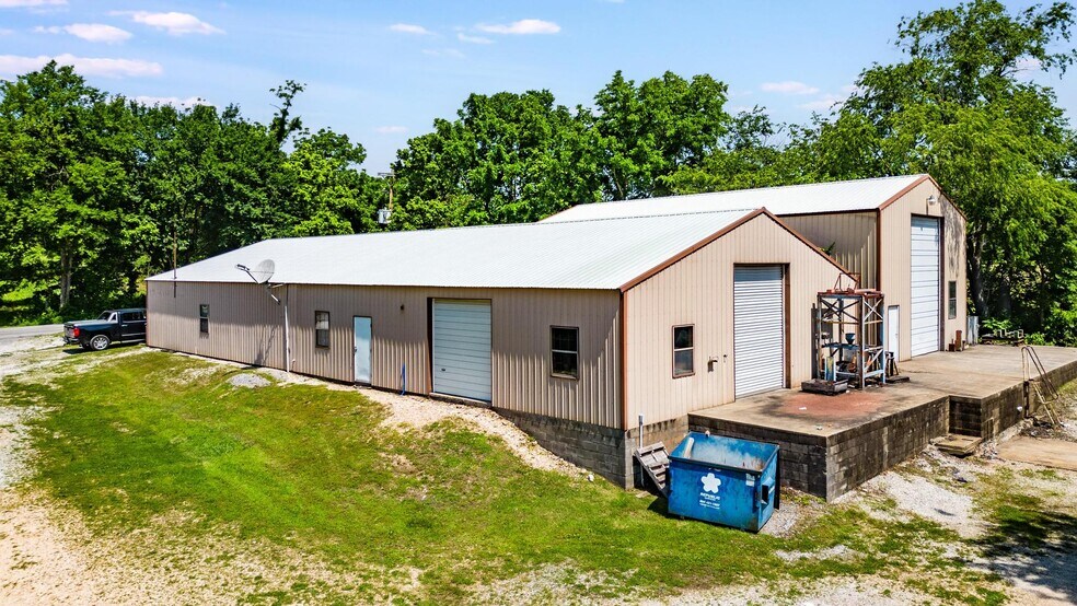 More Photos Of 12182 Peach Orchard Rd, Bentonville Warehouse For Sale