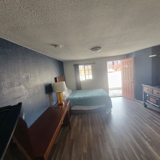 More Photos Of 1901 Rose Ave, Burlington Hotel For Sale