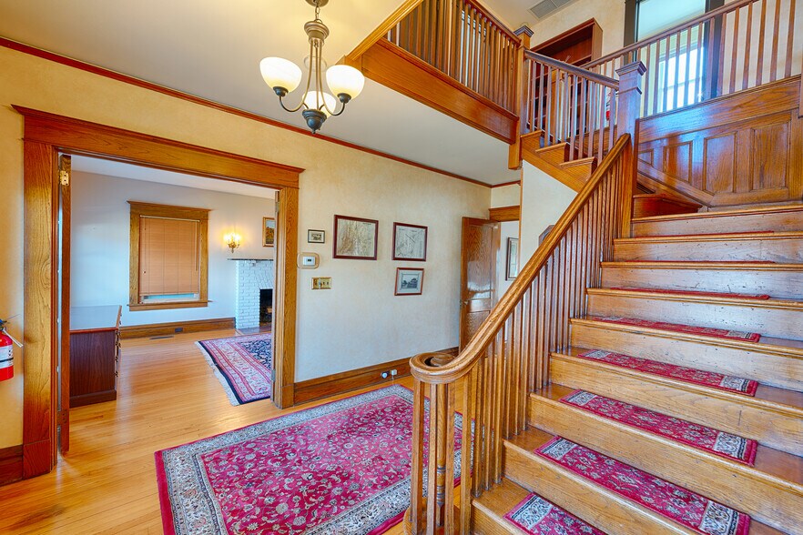 More Photos Of 105 Gleneida Ave, Carmel Office For Sale