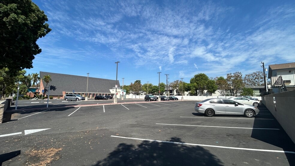 More Photos Of 701 W Broadway, Anaheim Religious Facility For Sale