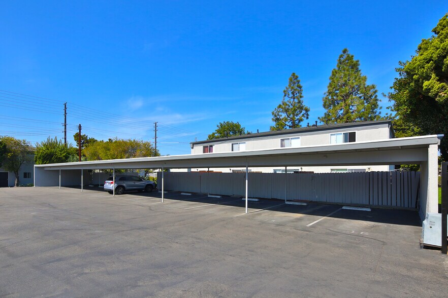 More Photos Of 345 N Batavia St, Orange Apartments For Sale