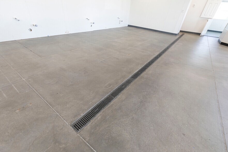 More Photos Of 115 Valley View St, Stevensville Restaurant For Sale