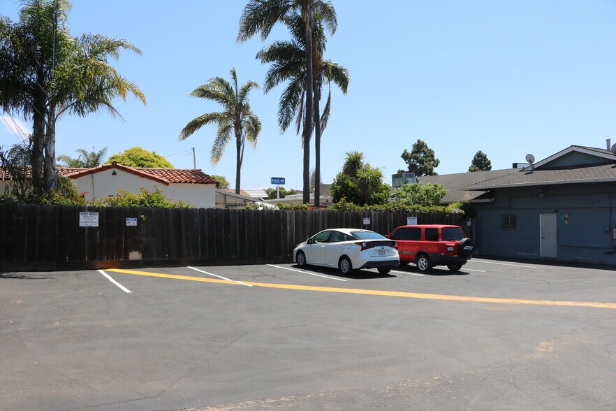 More Photos Of 1300 E Grand Ave, Arroyo Grande General Retail For Lease