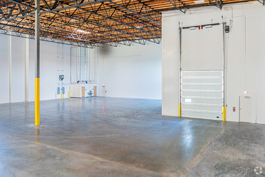 More Photos Of 4195 W Valley Hwy N, Auburn Warehouse For Lease