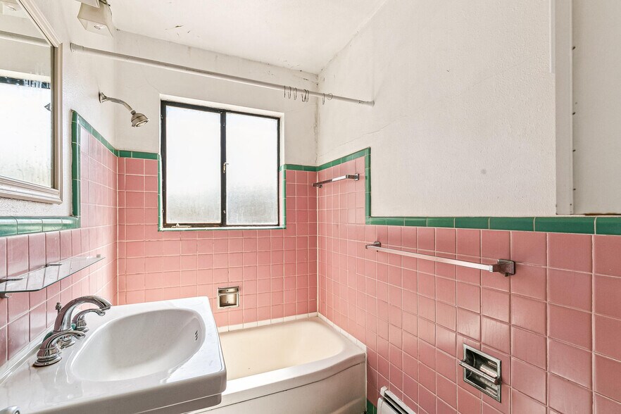More Photos Of 1644 Pennsylvania St, Denver Apartments For Sale