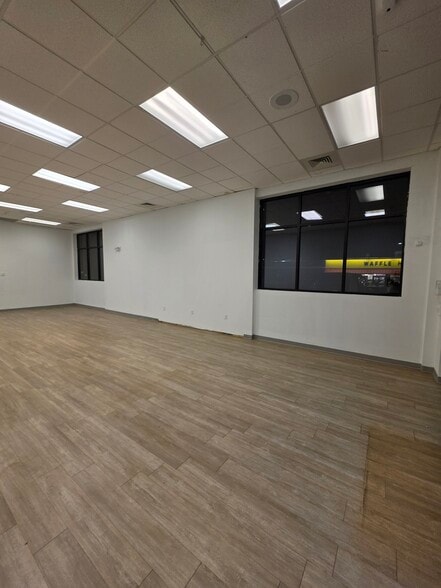More Photos Of 3208 W Gate City Blvd, Greensboro Freestanding For Lease