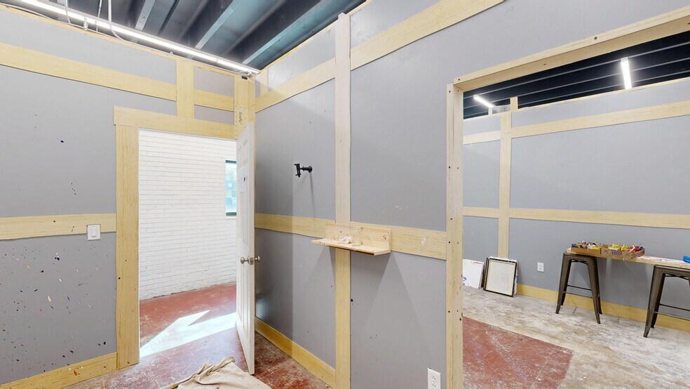 More Photos Of 112 Academy St, Fort Mill Freestanding For Lease