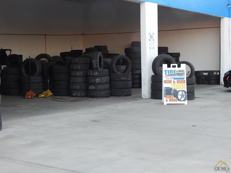 More Photos Of 1661 Union Ave, Bakersfield Auto Repair For Sale