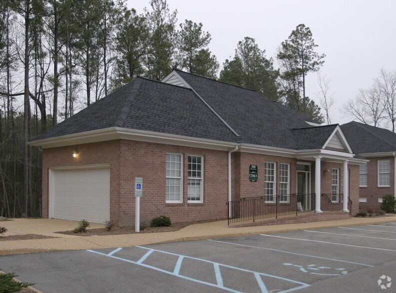 More Photos Of 368 McLaws Cir, Williamsburg Office For Lease