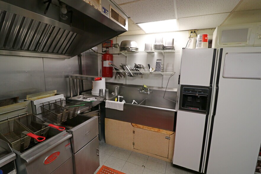 More Photos Of 2722 Easton Ave, Bethlehem Restaurant For Sale