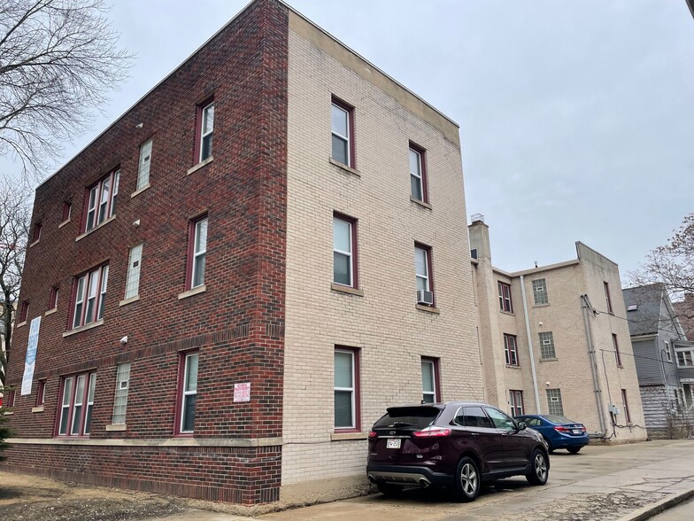 More Photos Of 3313-3319 W Wells St, Milwaukee Apartments For Sale