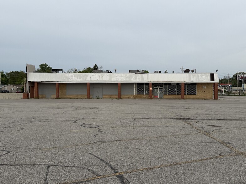 More Photos Of 6301 E Washington St, Indianapolis Unknown For Lease