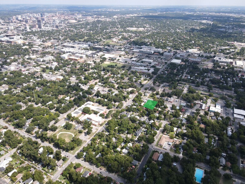 More Photos Of 2207 E Cesar Chavez St, Austin Land For Sale