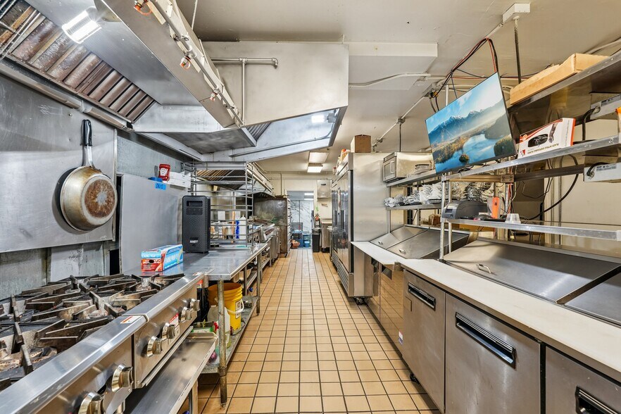 More Photos Of S76W17745 Janesville Rd, Muskego Restaurant For Sale