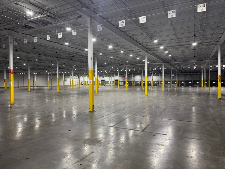 More Photos Of 500 Cedar Ln, Florence Warehouse For Lease