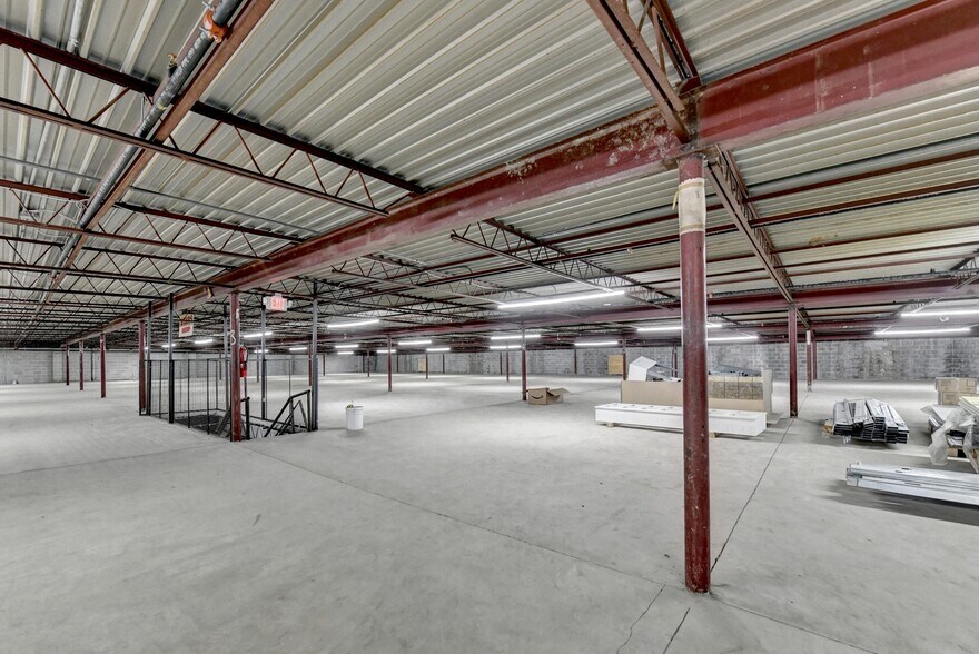 More Photos Of 4784 Cantrell Rd, Flowery Branch Warehouse For Sale