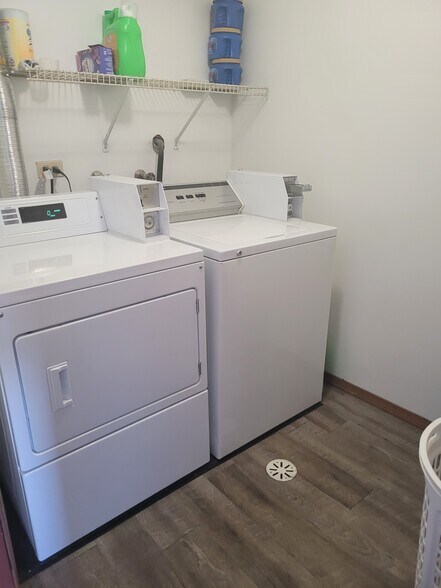More Photos Of 1322 E 9th St, Lockport Apartments For Sale