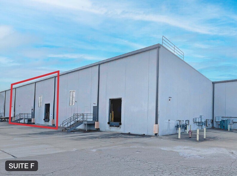 More Photos Of 140 Congress Blvd, Duncan Service For Lease