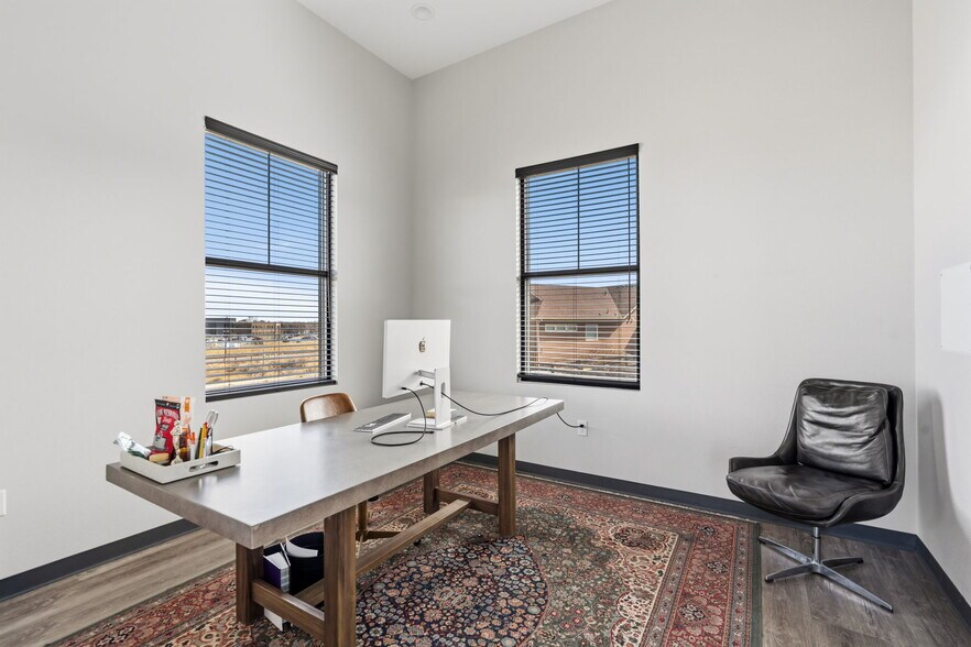 More Photos Of 1918 Jessup Dr, Fort Collins Flex For Lease