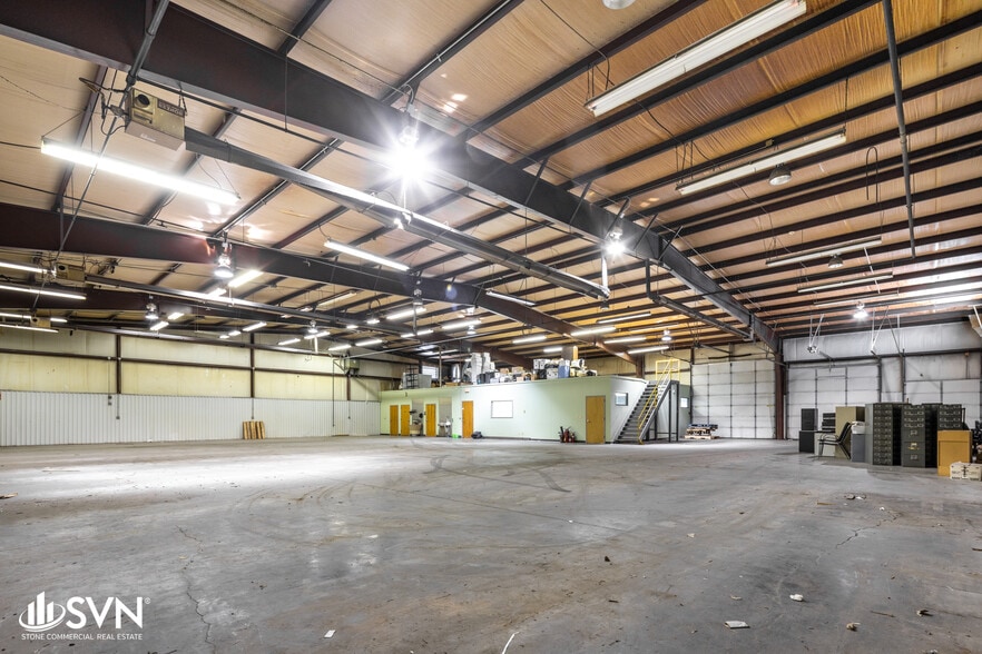 More Photos Of 111 Capital Ct, Nicholasville Industrial For Sale