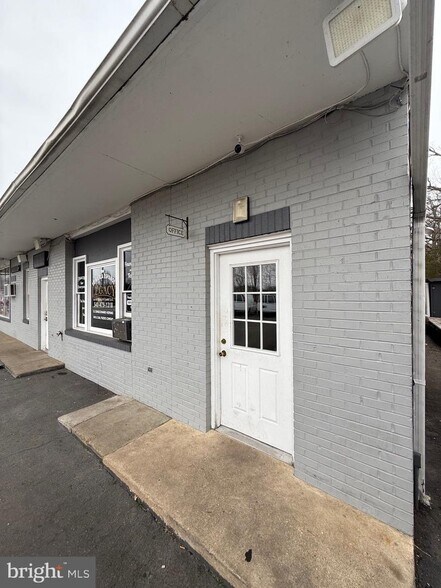 More Photos Of 476-486 Cambridge St, Fredericksburg Auto Dealership For Lease