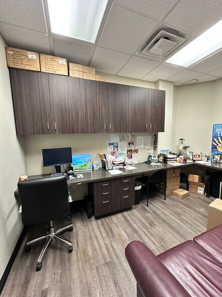 More Photos Of 4110 N 108th Ave, Phoenix Unknown For Lease