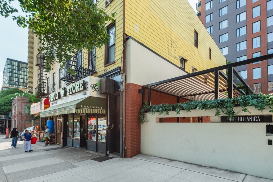 More Photos Of 886 Franklin Ave, Brooklyn Apartments For Sale
