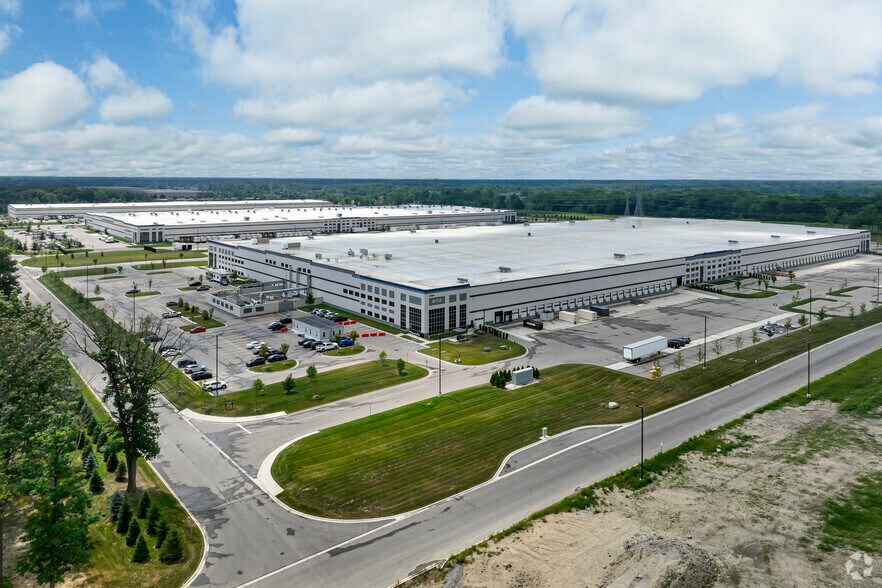 More Photos Of 42060 Ecorse Rd, Van Buren Township Warehouse For Lease