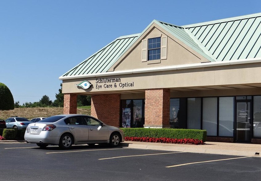 More Photos Of 9220 Highway 71 S, Fort Smith Storefront For Lease