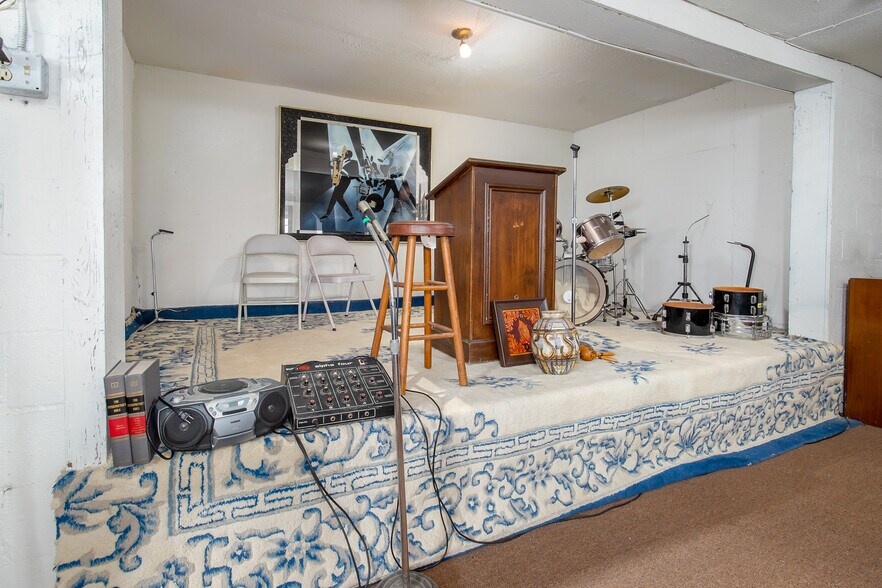 More Photos Of 8604 N Sooner Rd, Oklahoma City Restaurant For Sale