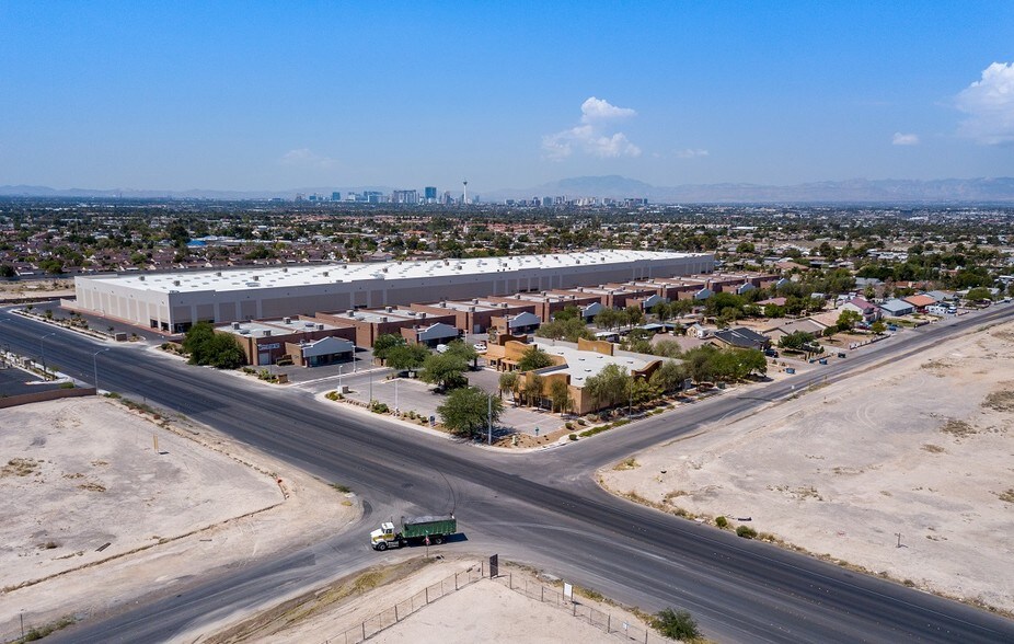 More Photos Of 2797 N Lamb Blvd, Las Vegas Freestanding For Lease