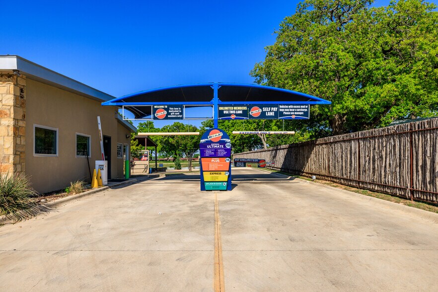 More Photos Of 516 Friendship Ln, Fredericksburg Carwash For Sale