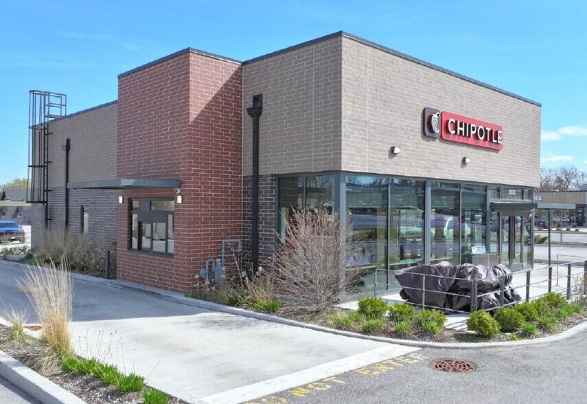 More Photos Of 2302 Thornton Lansing Rd, Lansing General Retail For Sale